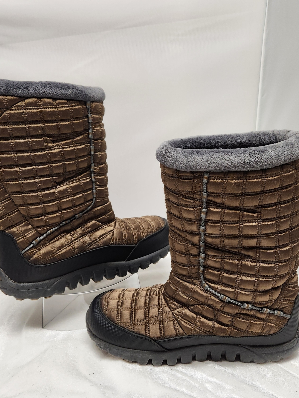 Women's Quilted Brown Winter Boots with Gray Faux Fur Collar